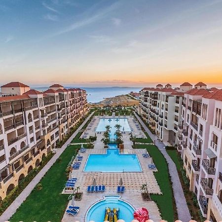 Premium Sea View 2 Bedrooms 2 Bathrooms Apartment Located Within Gravity Hotel & Aquapark Hurghada Bagian luar foto
