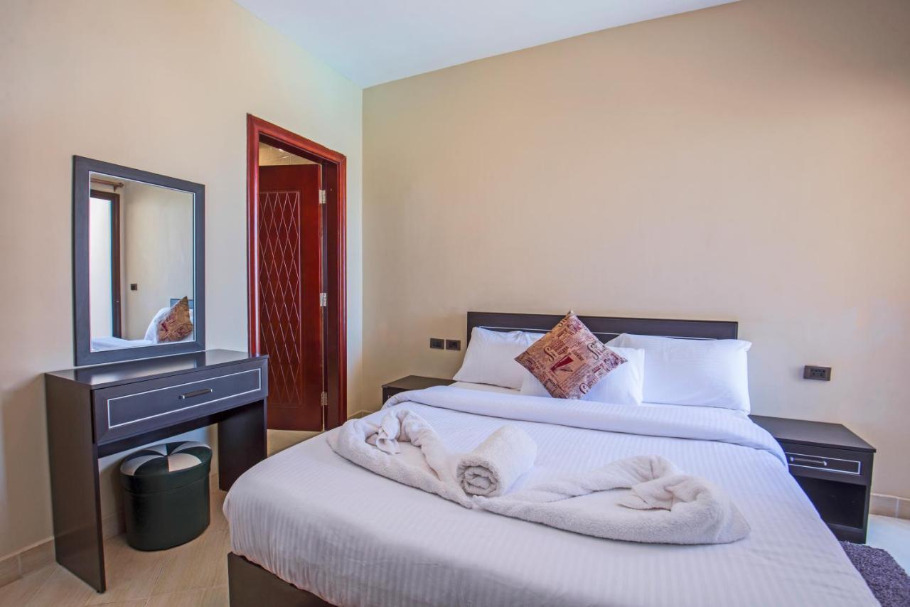 Premium Sea View 2 Bedrooms 2 Bathrooms Apartment Located Within Gravity Hotel & Aquapark Hurghada Bagian luar foto