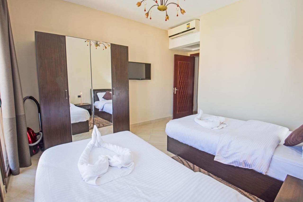 Premium Sea View 2 Bedrooms 2 Bathrooms Apartment Located Within Gravity Hotel & Aquapark Hurghada Bagian luar foto