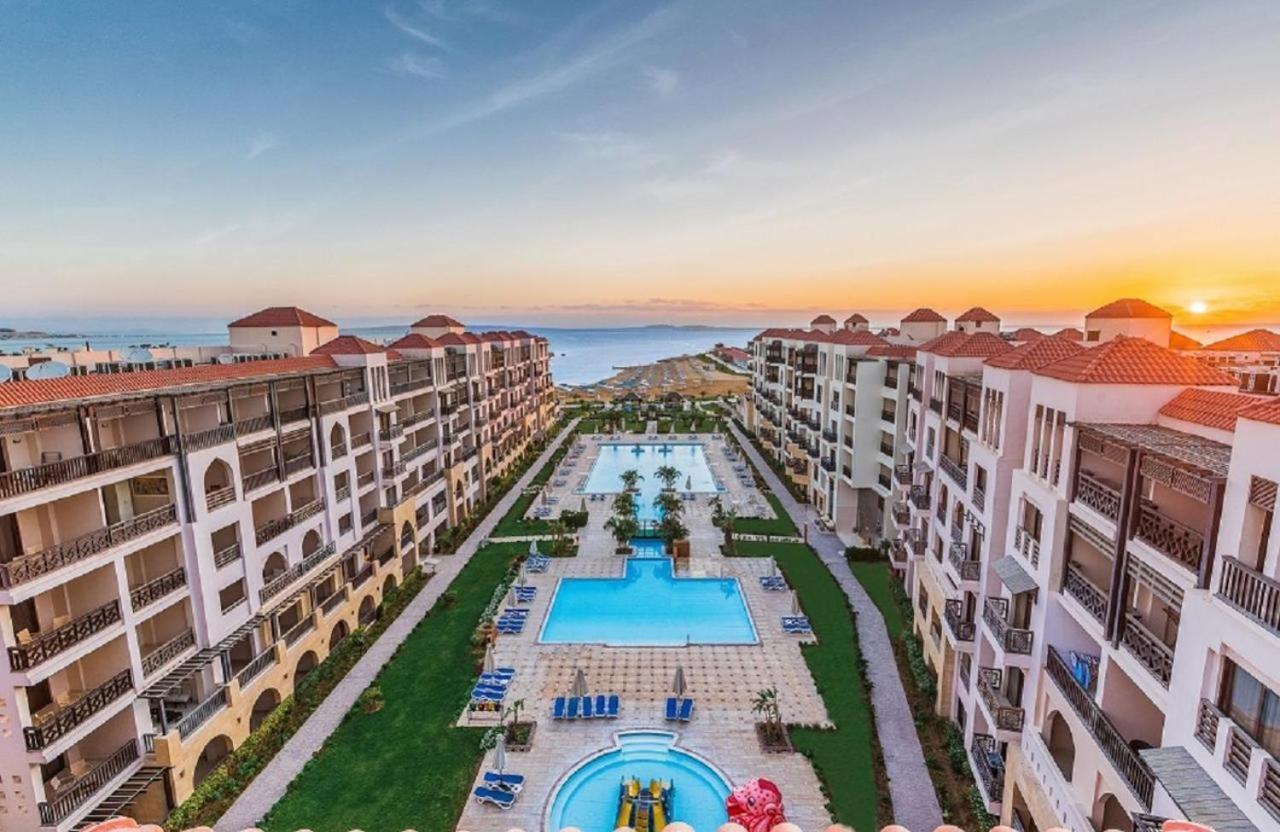 Premium Sea View 2 Bedrooms 2 Bathrooms Apartment Located Within Gravity Hotel & Aquapark Hurghada Bagian luar foto